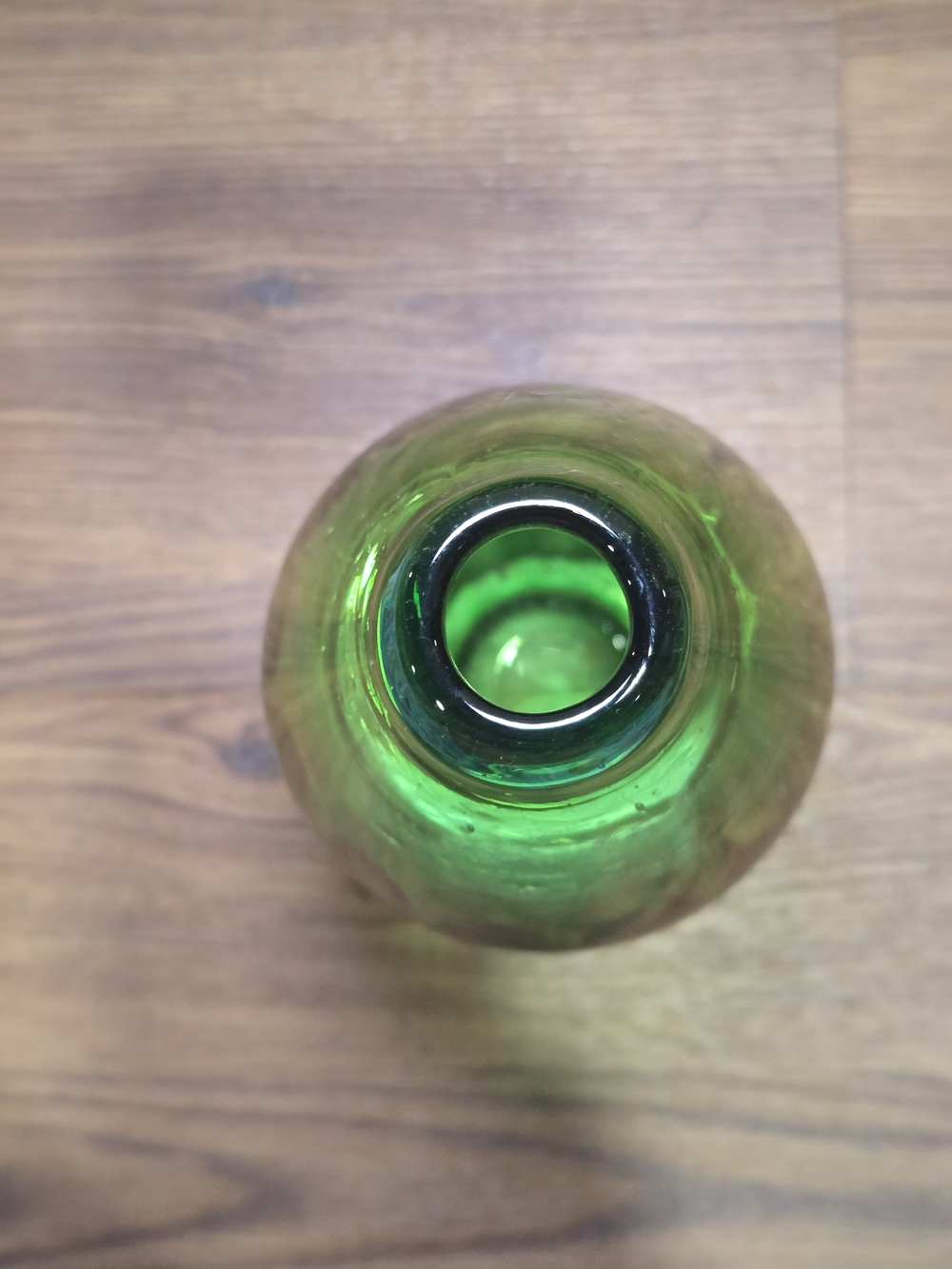 Green Glass Decorative Vase - Picture 3 of 4